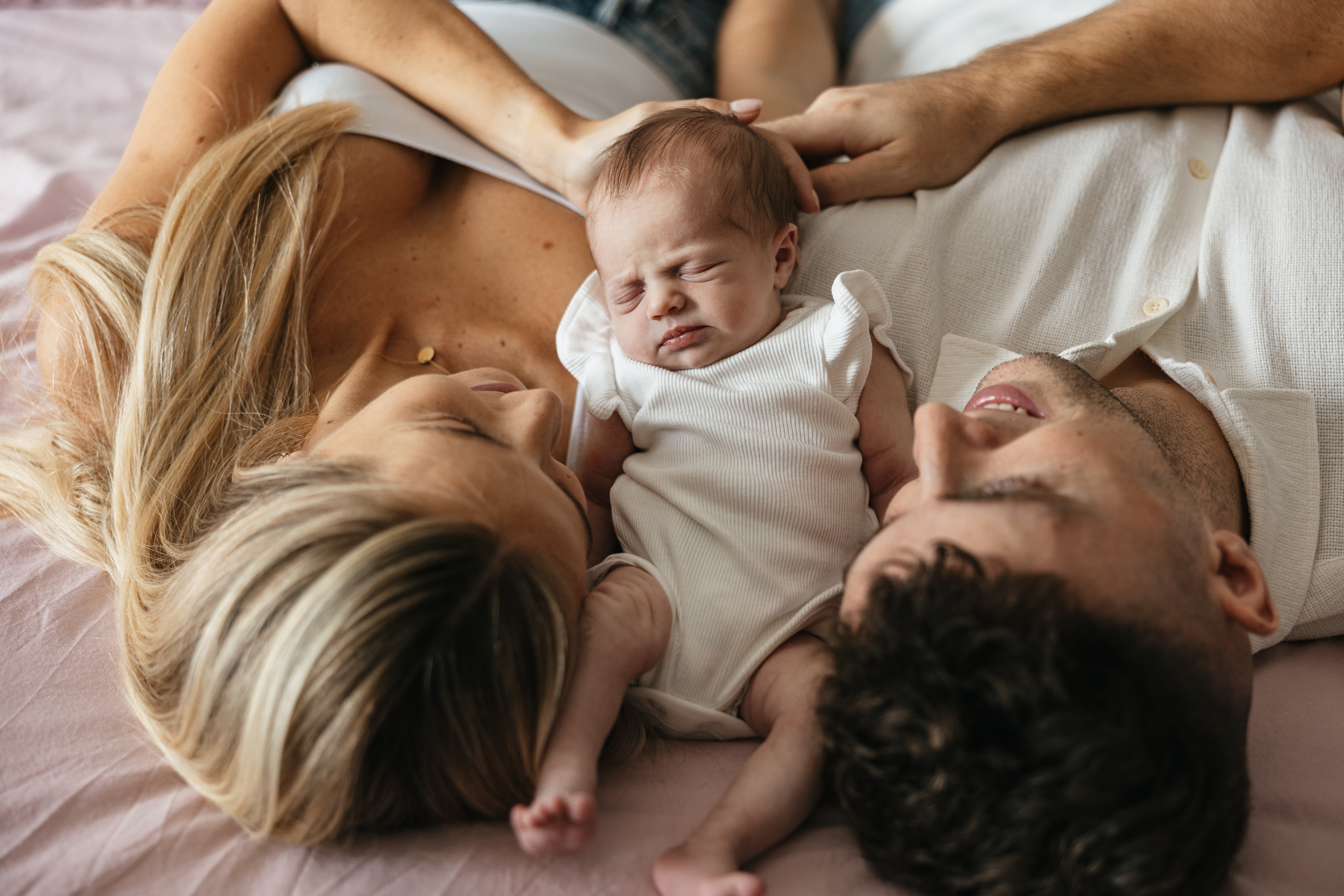natural newborn photography at home abu dhabi