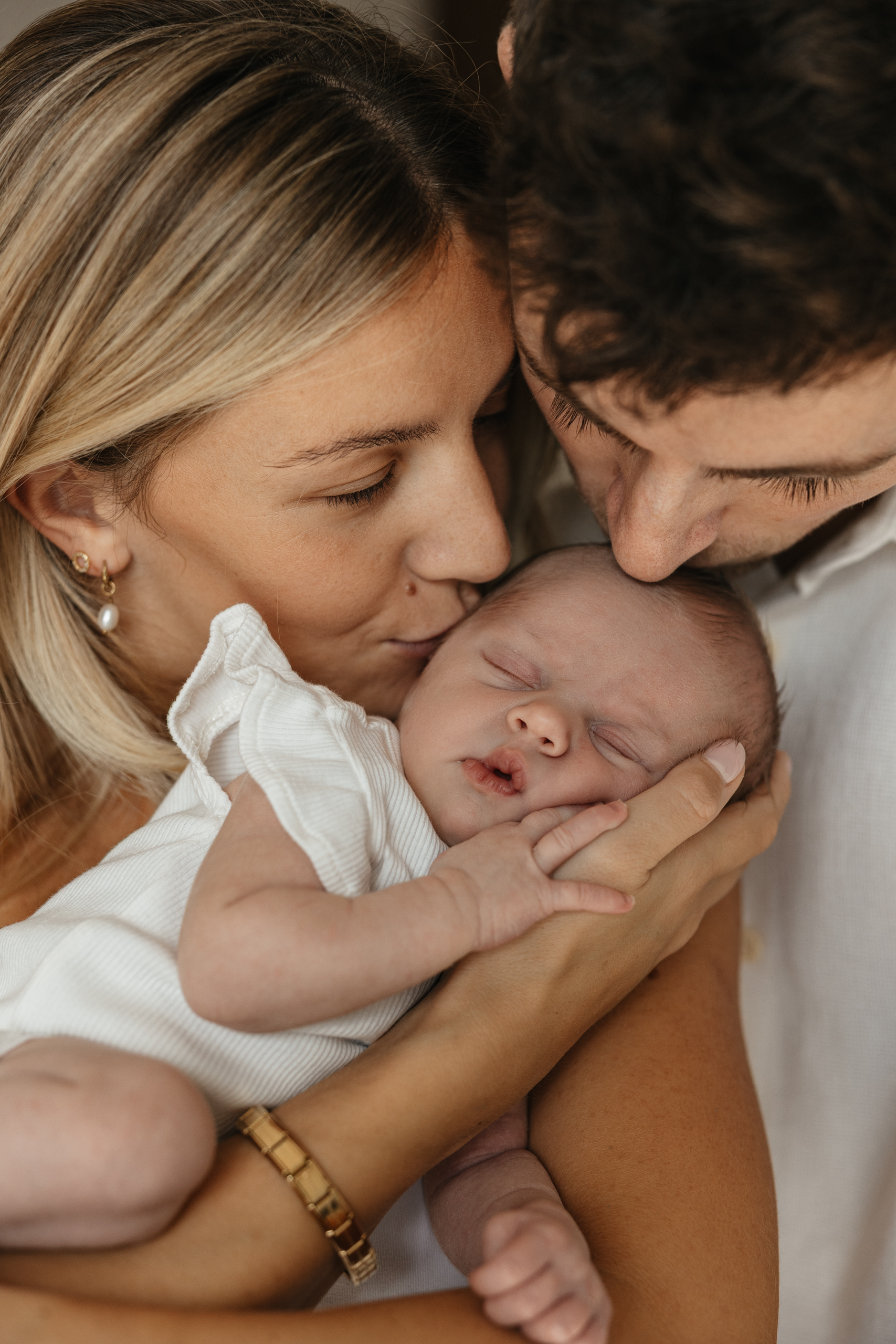 best newborn photographer in Abu Dhabi